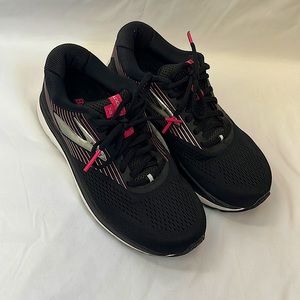 Brooks addiction 14 women’s shoes size 7.5